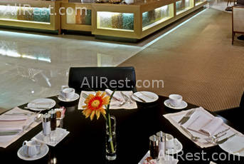 Grosvenor House West Marina Beach 20